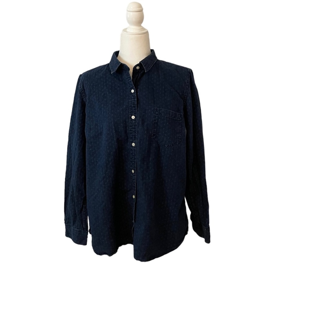 Gap. Women’s XL. Dark Denim Chambray Button Down